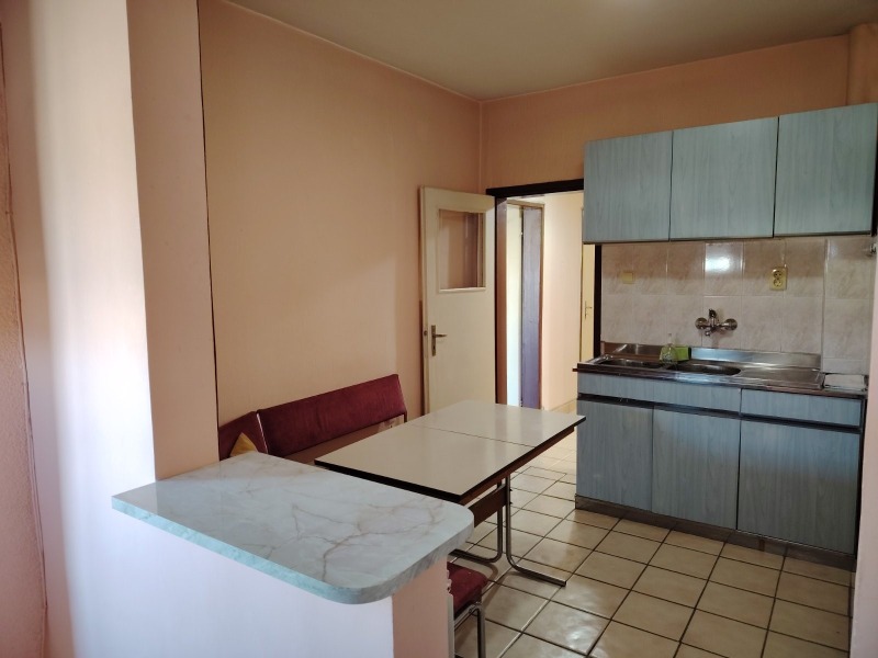 Продава 3-СТАЕН, гр. Пловдив, Кършияка, снимка 2 - Апартаменти - 53509221