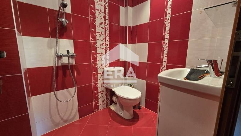 Продава МНОГОСТАЕН, гр. Велико Търново, Център, снимка 6 - Апартаменти - 52221903