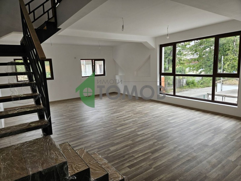 Продава  Мезонет град Шумен , Томбул джамия , 154 кв.м | 36598725