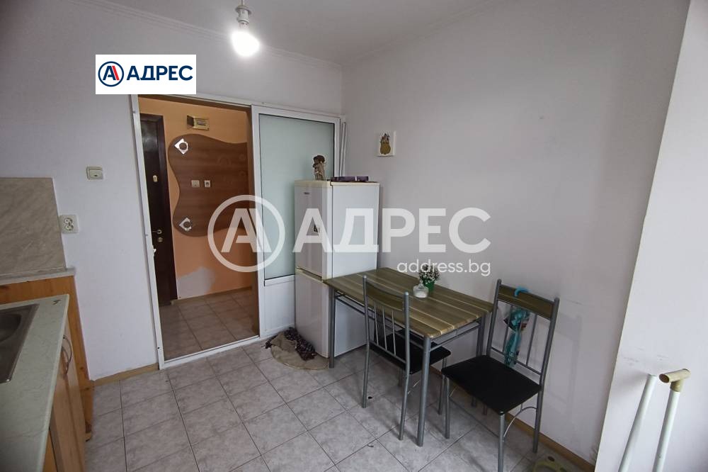 Продава 2-СТАЕН, гр. Разград, Център, снимка 6 - Апартаменти - 54111323