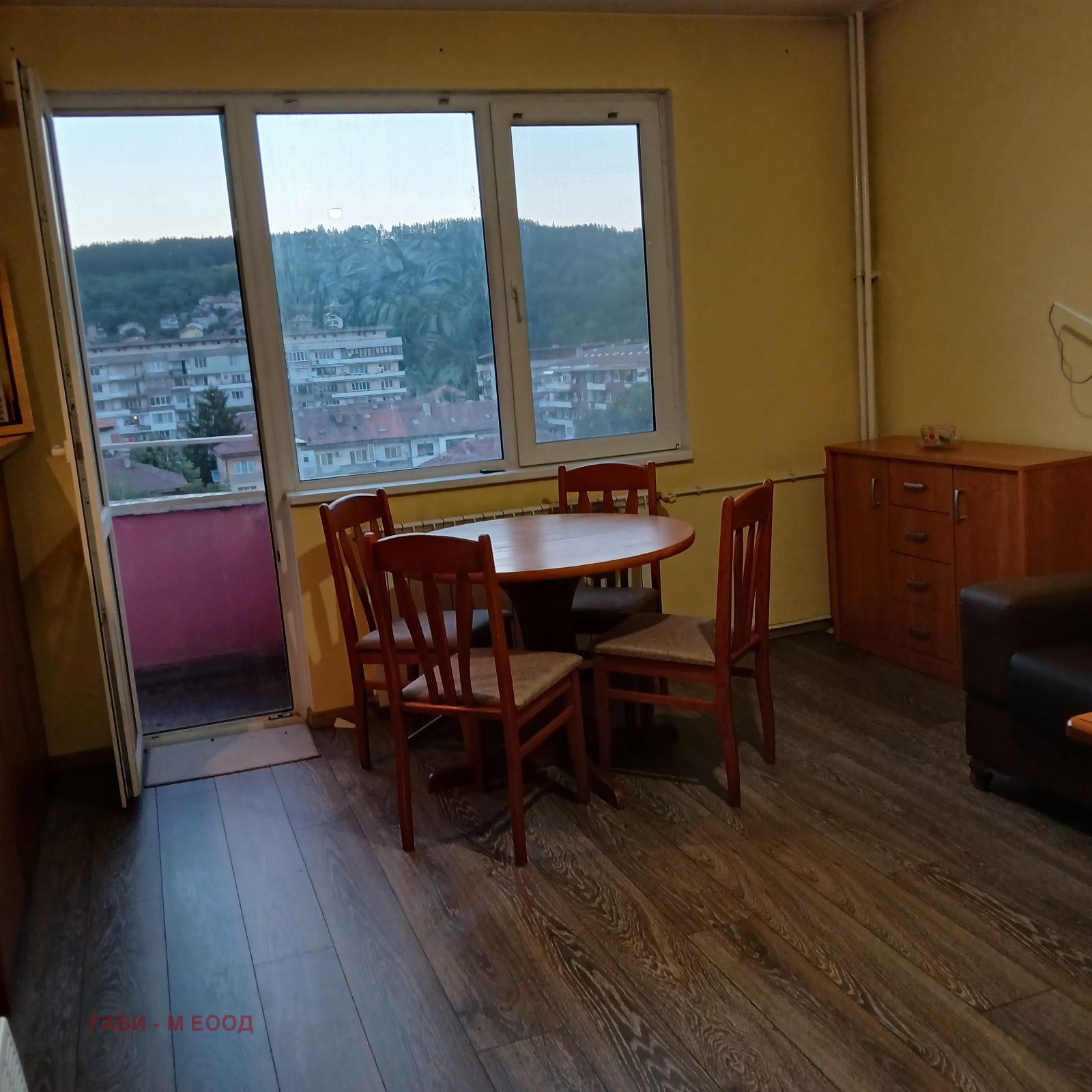 Продава 2-СТАЕН, гр. Перник, Рено
