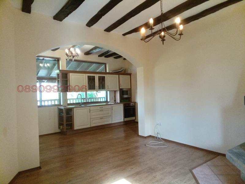 Продава КЪЩА, гр. Шипка, област Стара Загора, снимка 10 - Къщи - 53030881