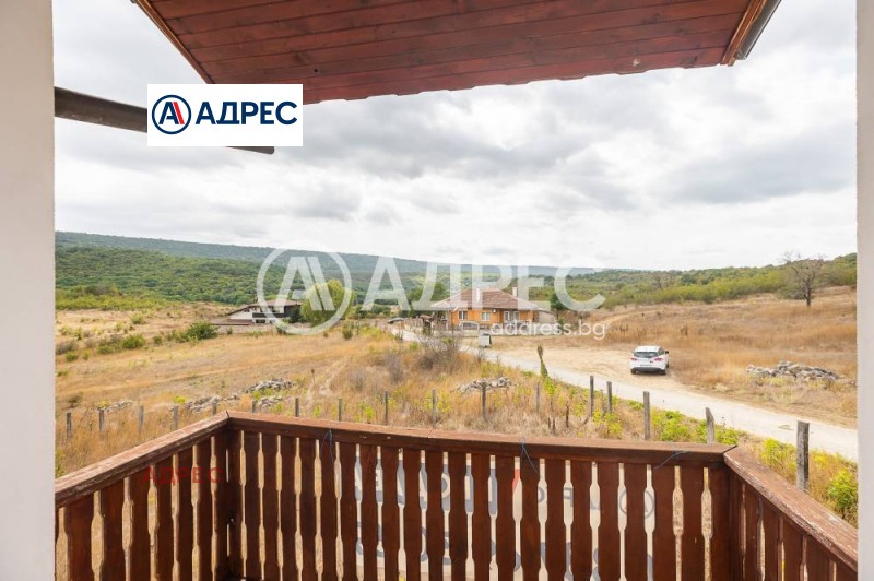 Продава КЪЩА, с. Църква, област Добрич, снимка 3 - Къщи - 53172965