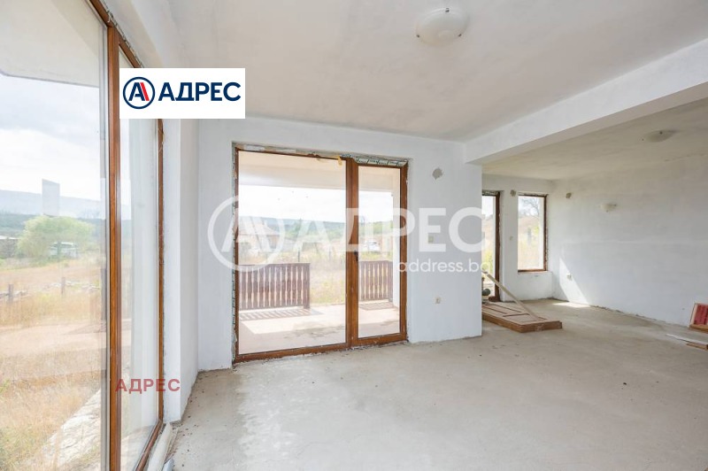 Продава КЪЩА, с. Църква, област Добрич, снимка 4 - Къщи - 53172965