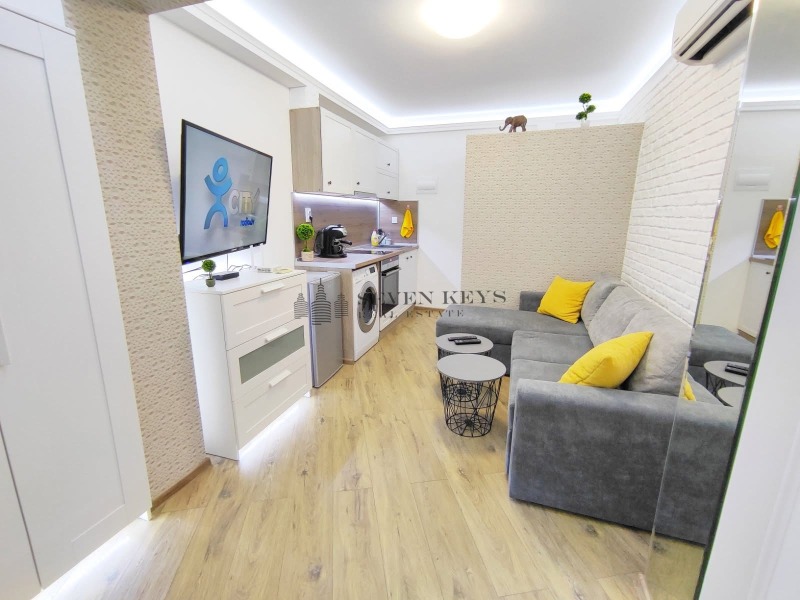 Продава 1-СТАЕН в град Варна, Център - 20 кв.м / 69 900 € » 136 712.52 лв., СЕДЕМ КЛЮЧА НЕДВИЖИМИ ИМОТИ