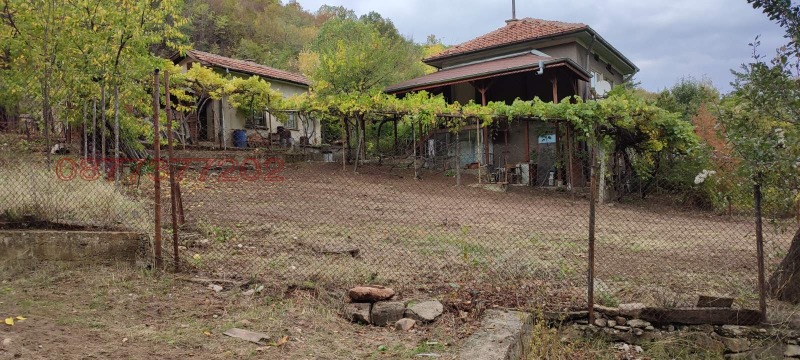 Продава КЪЩА, с. Смолско, област София област, снимка 2 - Къщи - 52968767