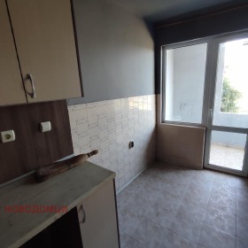 House Floor Divdyadovo, Shumen