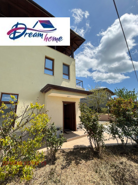 Haus m-t Zelenika, Warna 3
