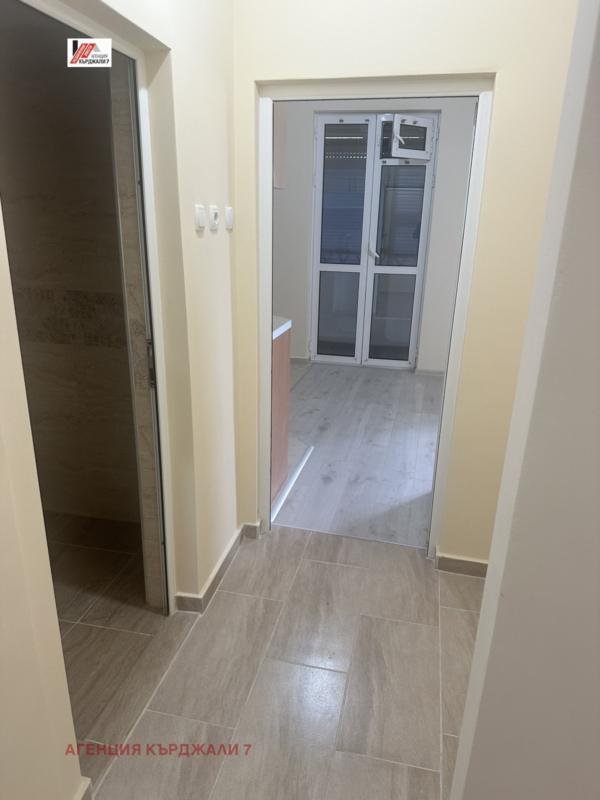 Продава 2-СТАЕН, гр. Кърджали, Център, снимка 7 - Апартаменти - 54695612