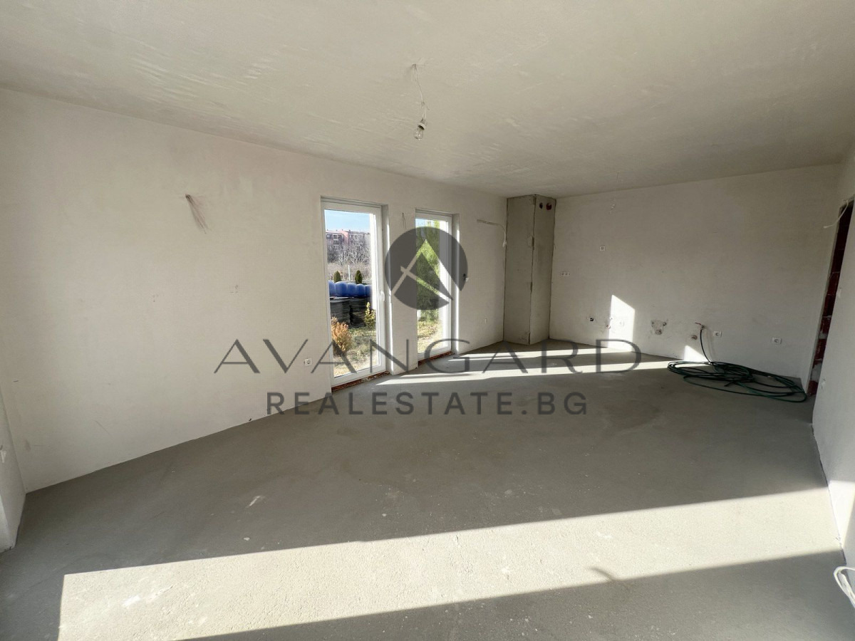 Продава 3-СТАЕН, гр. Пловдив, Остромила, снимка 2 - Апартаменти - 56566251