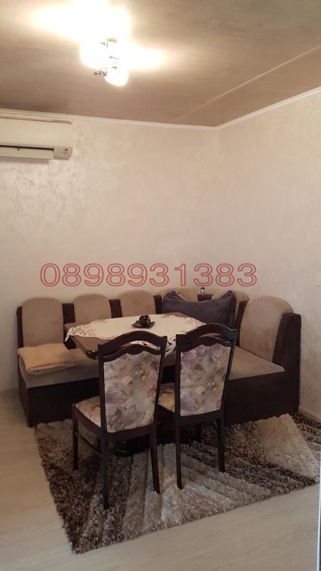 Продава МНОГОСТАЕН, гр. Шумен, 5-ти полк, снимка 2 - Апартаменти - 52781423