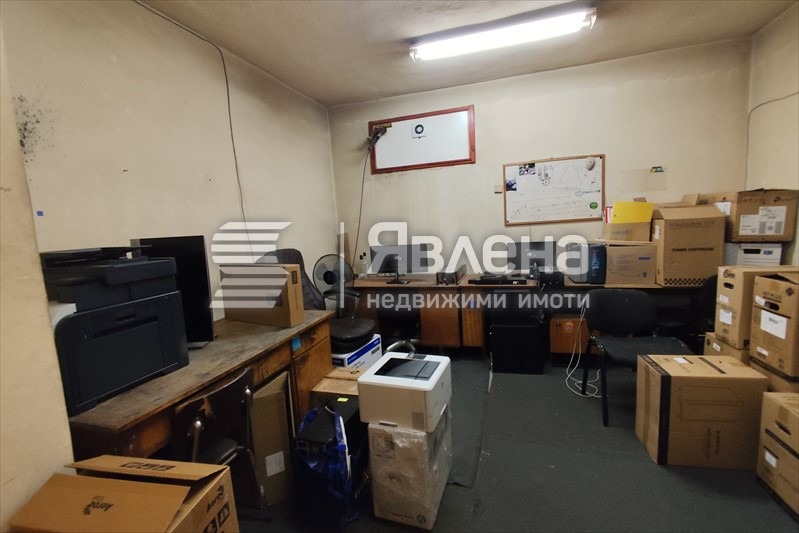 Продава МАГАЗИН, гр. Пловдив, Център, снимка 2 - Магазини - 54745275
