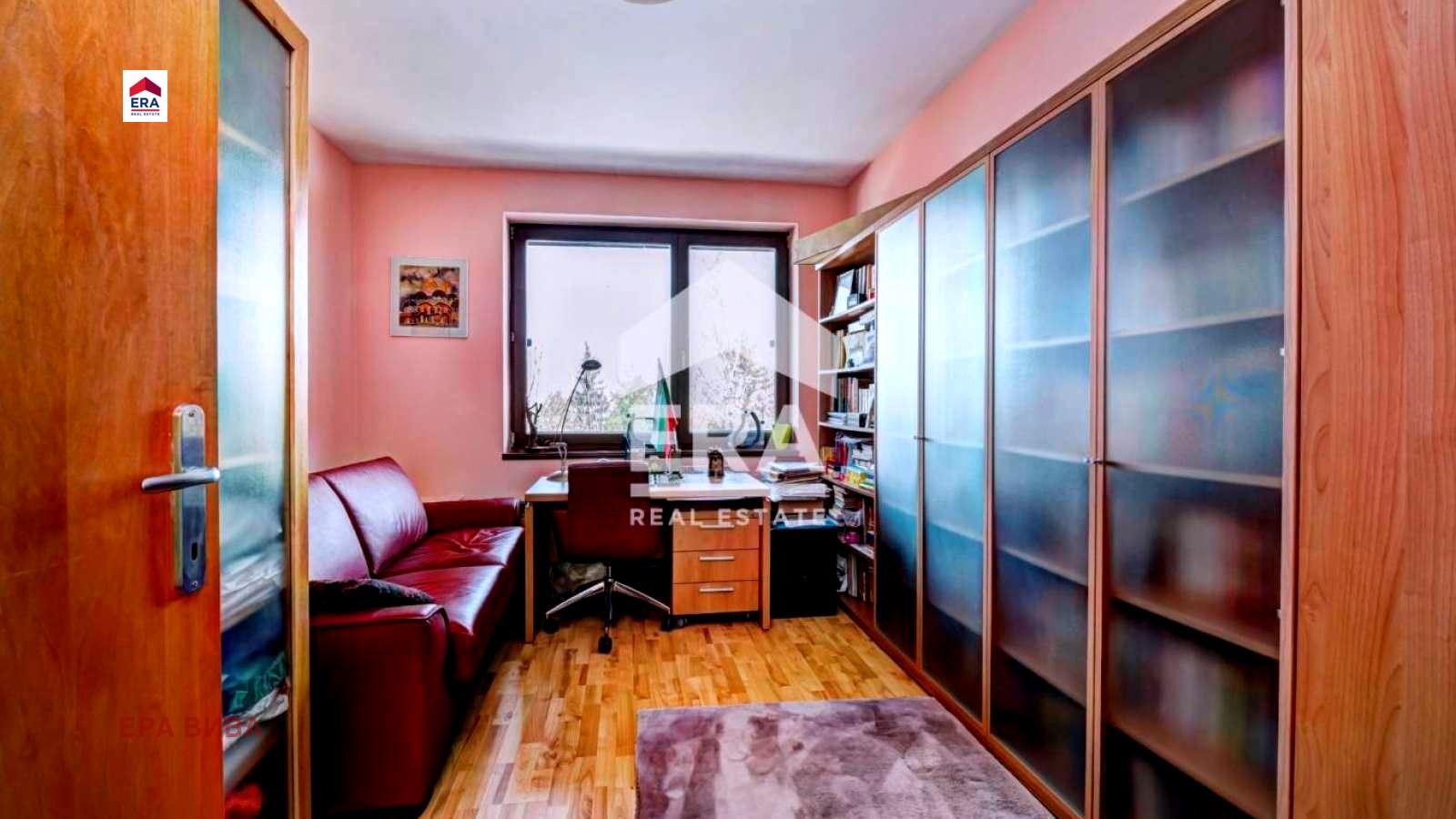 Продава КЪЩА, гр. София, в.з.Киноцентъра, снимка 8 - Къщи - 54337365