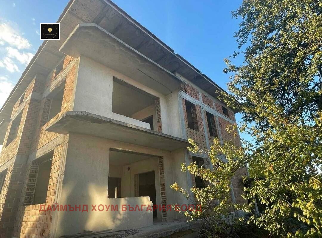 Продава КЪЩА, с. Маноле, област Пловдив