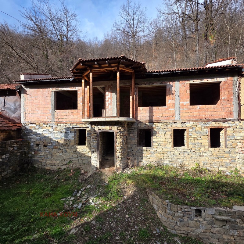 Продава КЪЩА в област Ловеч, с. Бели Осъм - 214 кв.м / 106 900 € » 209 078.23 лв., ХАНА ХОУМ