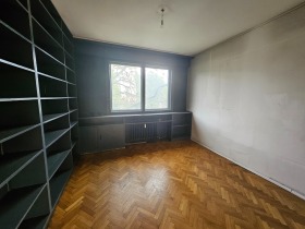 Mais de 3 quartos Iavorov, Sofia 8