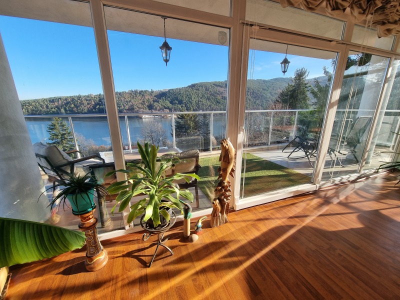 Продава МНОГОСТАЕН, гр. София, с. Панчарево, снимка 2 - Апартаменти - 52788869