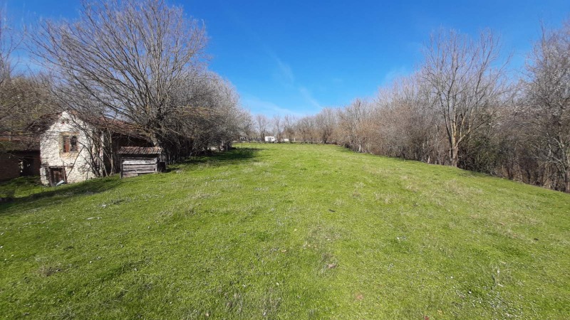Продава ПАРЦЕЛ в област Варна, с. Горен чифлик - 3525 кв.м / 35 250 € » 68 943.01 лв., РЕМАКС АКТИВ