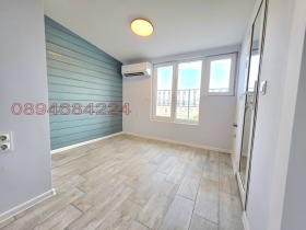 Te koop Studio