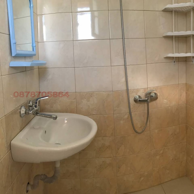 Продава КЪЩА, гр. Левски, област Плевен, снимка 8 - Къщи - 52782176