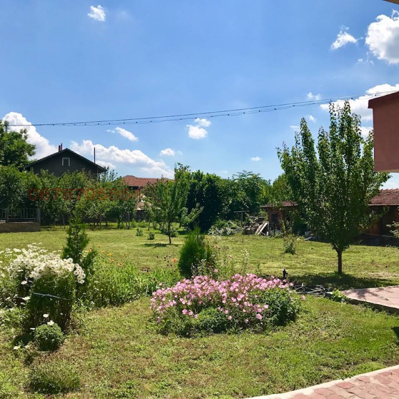 Продава КЪЩА, гр. Левски, област Плевен, снимка 6 - Къщи - 52782176