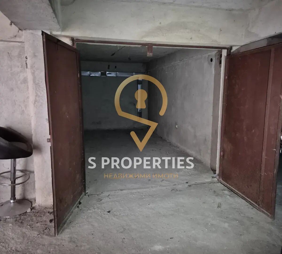 Продава ГАРАЖ, ПАРКОМЯСТО, гр. Варна, Чайка, снимка 2 - Гаражи и паркоместа - 53027111