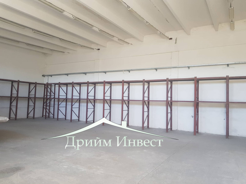 Te huur  Opslag Plovdiv , Industrialna zona - Jug , 150 m² | 49343705