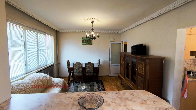 Дава под наем 3-СТАЕН, гр. Русе, Център