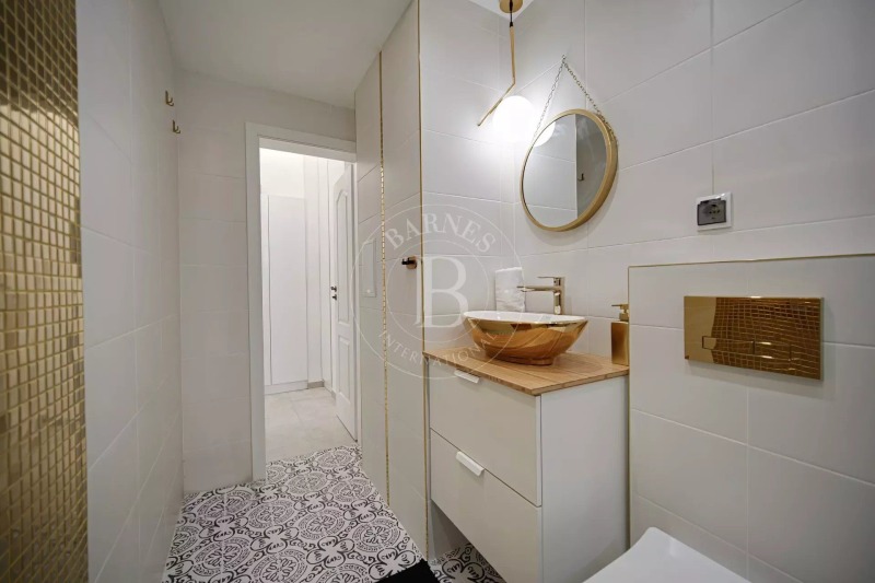 Издаје се  3 спаваће собе Софија , Центар , 110 м2 | 33590407 - слика [13]