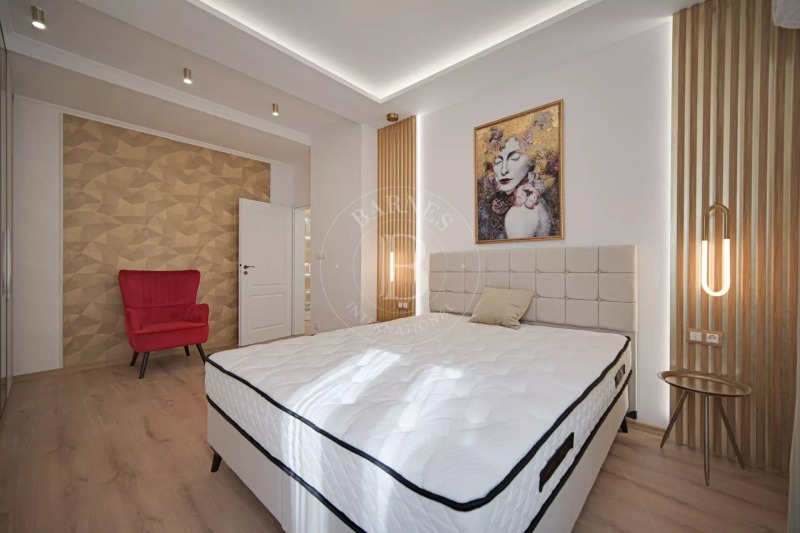 Издаје се  3 спаваће собе Софија , Центар , 110 м2 | 33590407 - слика [8]