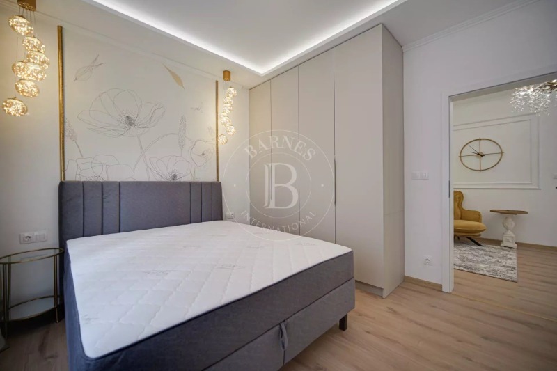 Издаје се  3 спаваће собе Софија , Центар , 110 м2 | 33590407 - слика [11]