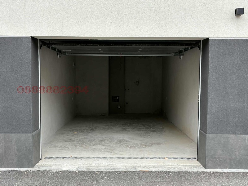 Дава под наем ГАРАЖ, ПАРКОМЯСТО, гр. Шумен, Добруджански, снимка 3 - Гаражи и паркоместа - 52784380