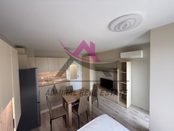 För uthyrning  Studio Varna , Vladislav Varnentjik 1 , 33 kvm | 50960351