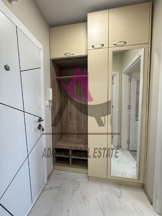 För uthyrning  Studio Varna , Vladislav Varnentjik 1 , 33 kvm | 50960351 - bild [4]
