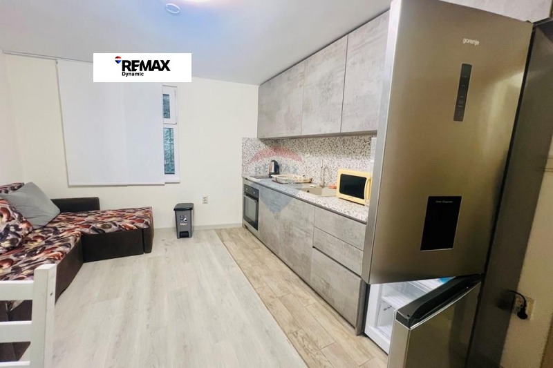 Дава под наем 2-СТАЕН, гр. Бургас, Център