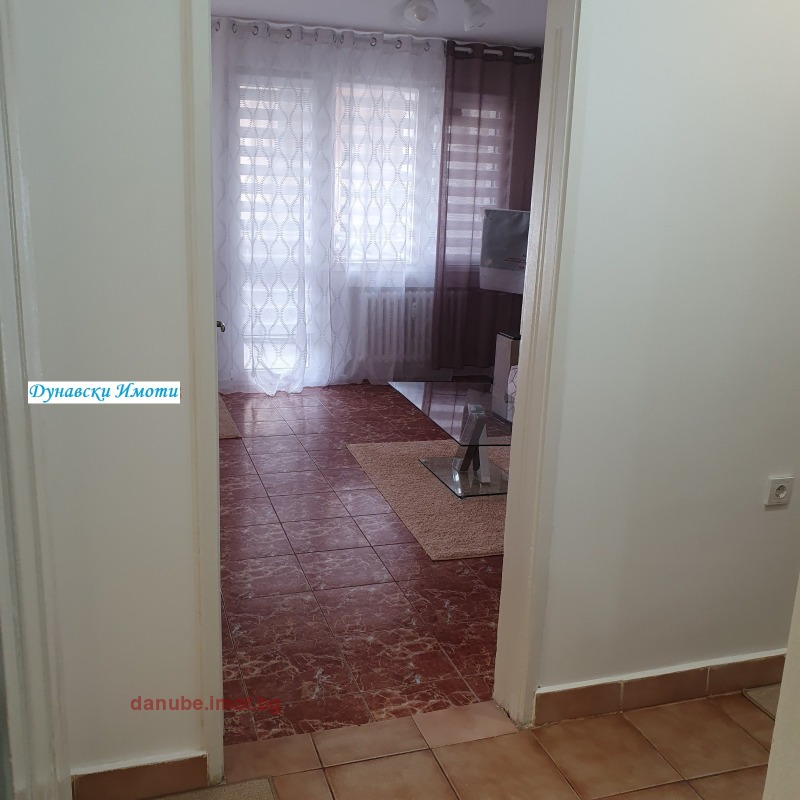 Дава под наем  2-стаен град Русе , Ялта , 74 кв.м | 93014508