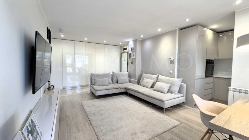 De inchiriat  1 dormitor Sofia , Bâcston , 68 mp | 89778589