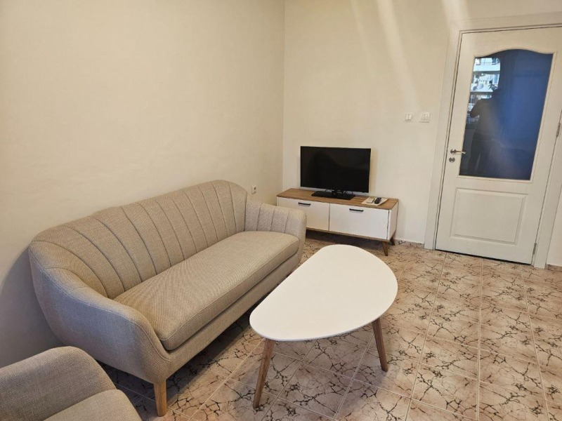 Дава под наем 3-СТАЕН, гр. Варна, Спортна зала, снимка 2 - Апартаменти - 53121293