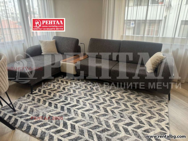 A louer  1 chambre Plovdiv , Tsentar , 65 m² | 38843448