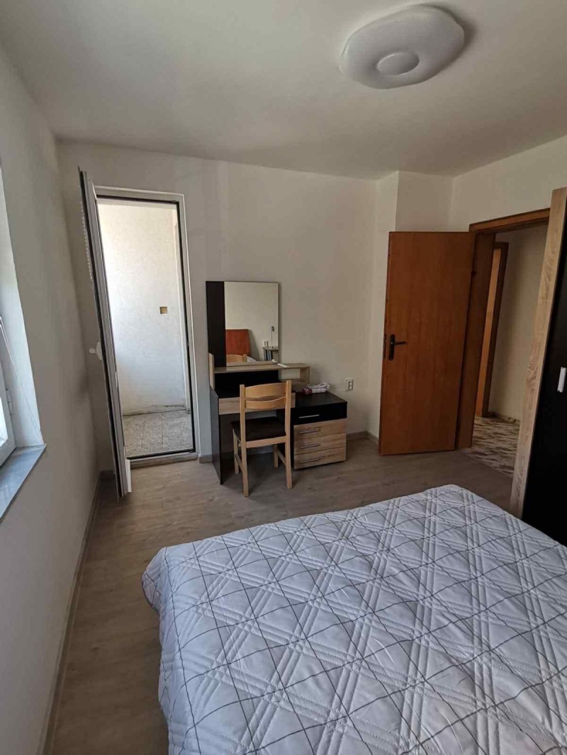 Издаје се  2 спаваће собе Пловдив , Центар , 130 м2 | 59451295 - слика [7]