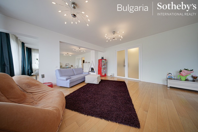 Para alugar  Mais de 3 quartos Sofia , Lozenec , 333 m² | 82630222 - imagem [2]