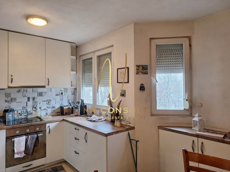 Zu vermieten  3 Schlafzimmer Sofia , Lagera , 200 qm | 11210727 - Bild [7]