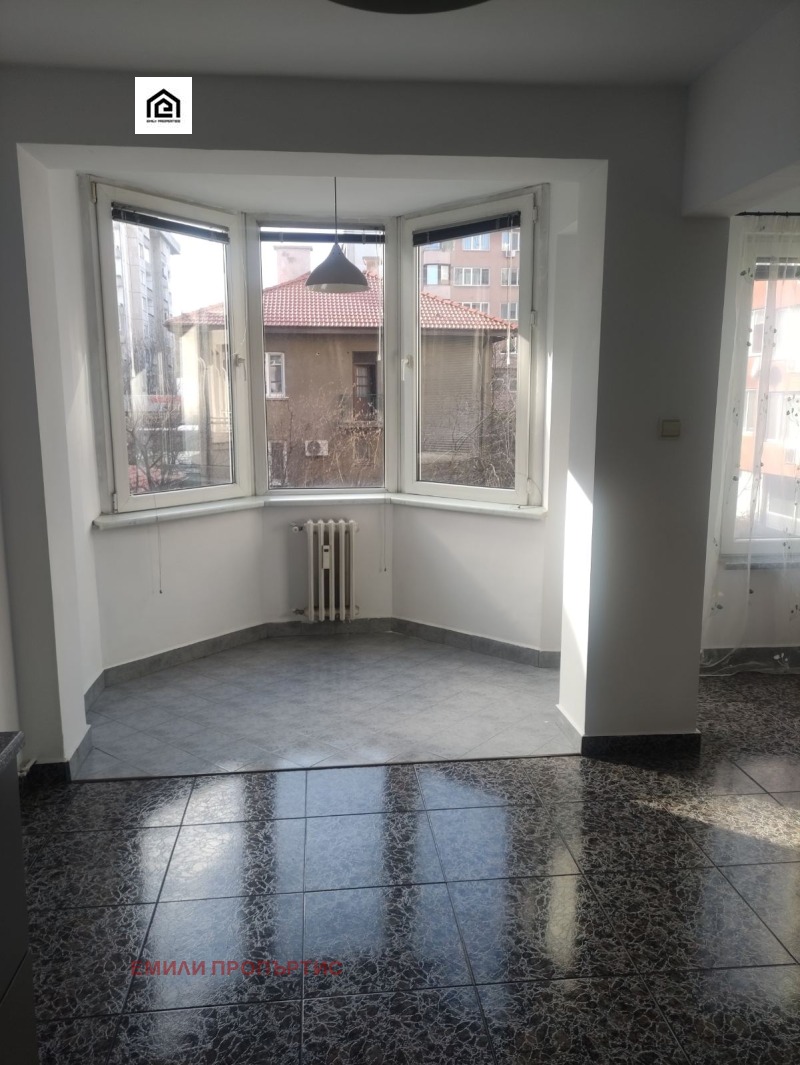 Zu vermieten  1 Schlafzimmer Sofia , Belite brezi , 75 qm | 61083444 - Bild [5]