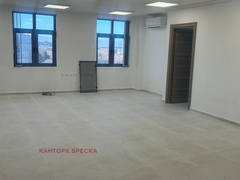 Дава под наем ОФИС, гр. Пловдив, Център, снимка 2 - Офиси - 53107005