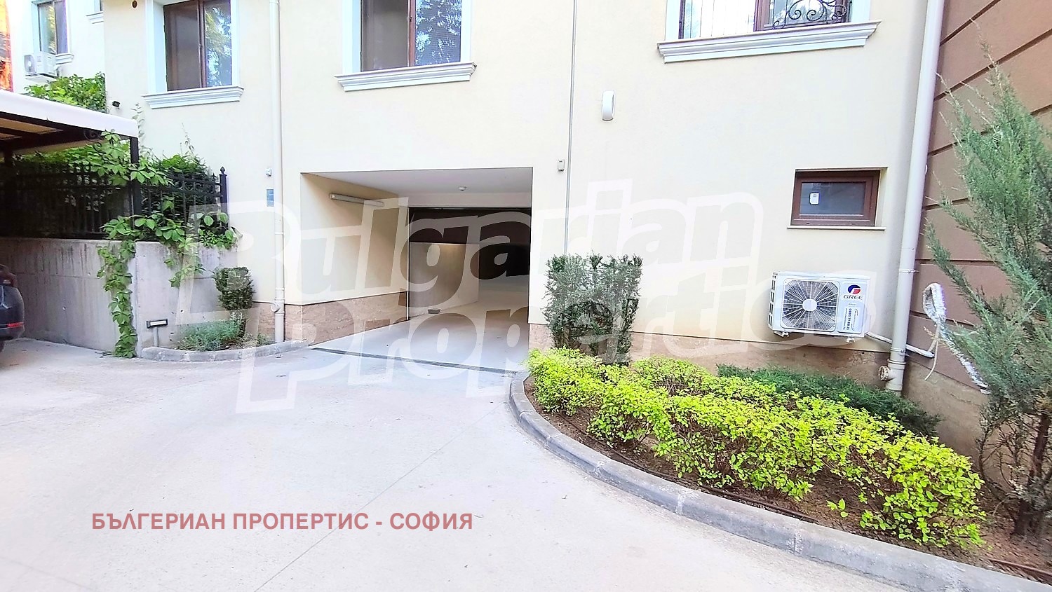 Дава под наем ГАРАЖ, ПАРКОМЯСТО, гр. София, Витоша, снимка 5 - Гаражи и паркоместа - 55099322