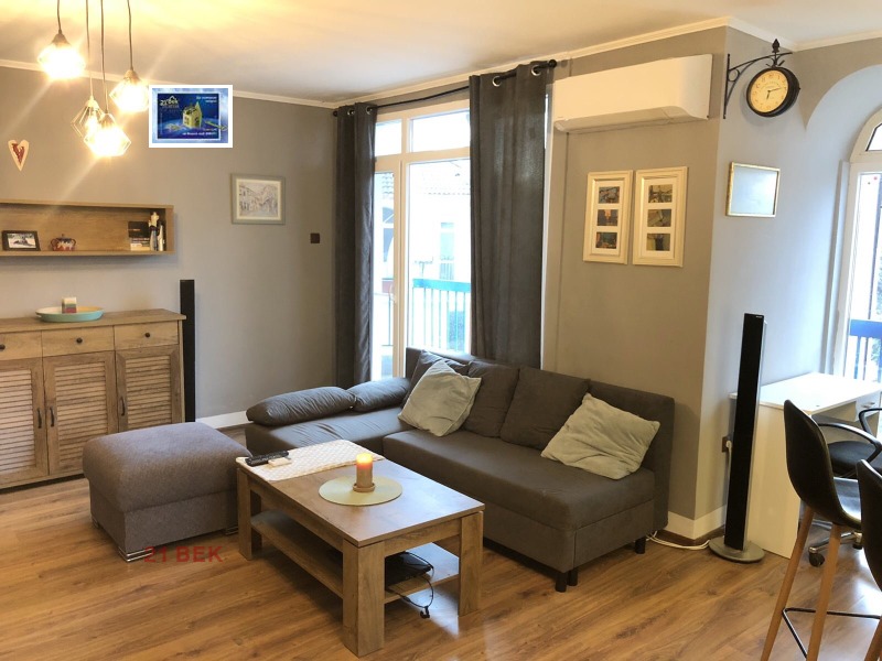 Дава под наем 4-СТАЕН, гр. Пловдив, Център, снимка 2 - Апартаменти - 53602494