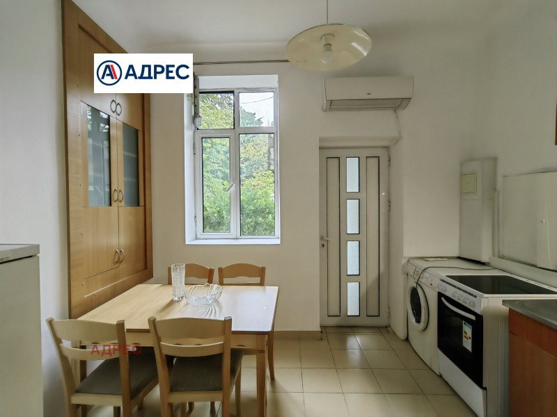 Дава под Наем ЕТАЖ ОТ КЪЩА в град Варна, Център - 78 кв.м / 680 € » 1 329.96 лв., АДРЕС