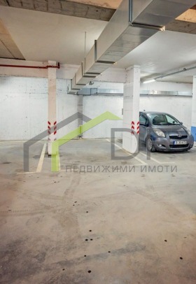 ГАРАЖ, ПАРКОМЯСТО, 13 m2