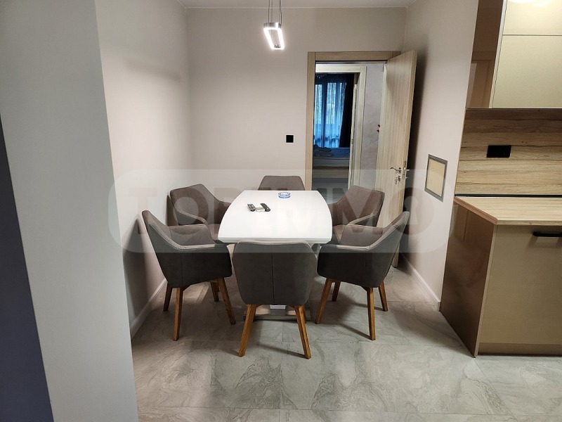 Дава под наем 4-СТАЕН, гр. Варна, Базар Левски, снимка 2 - Апартаменти - 53324943