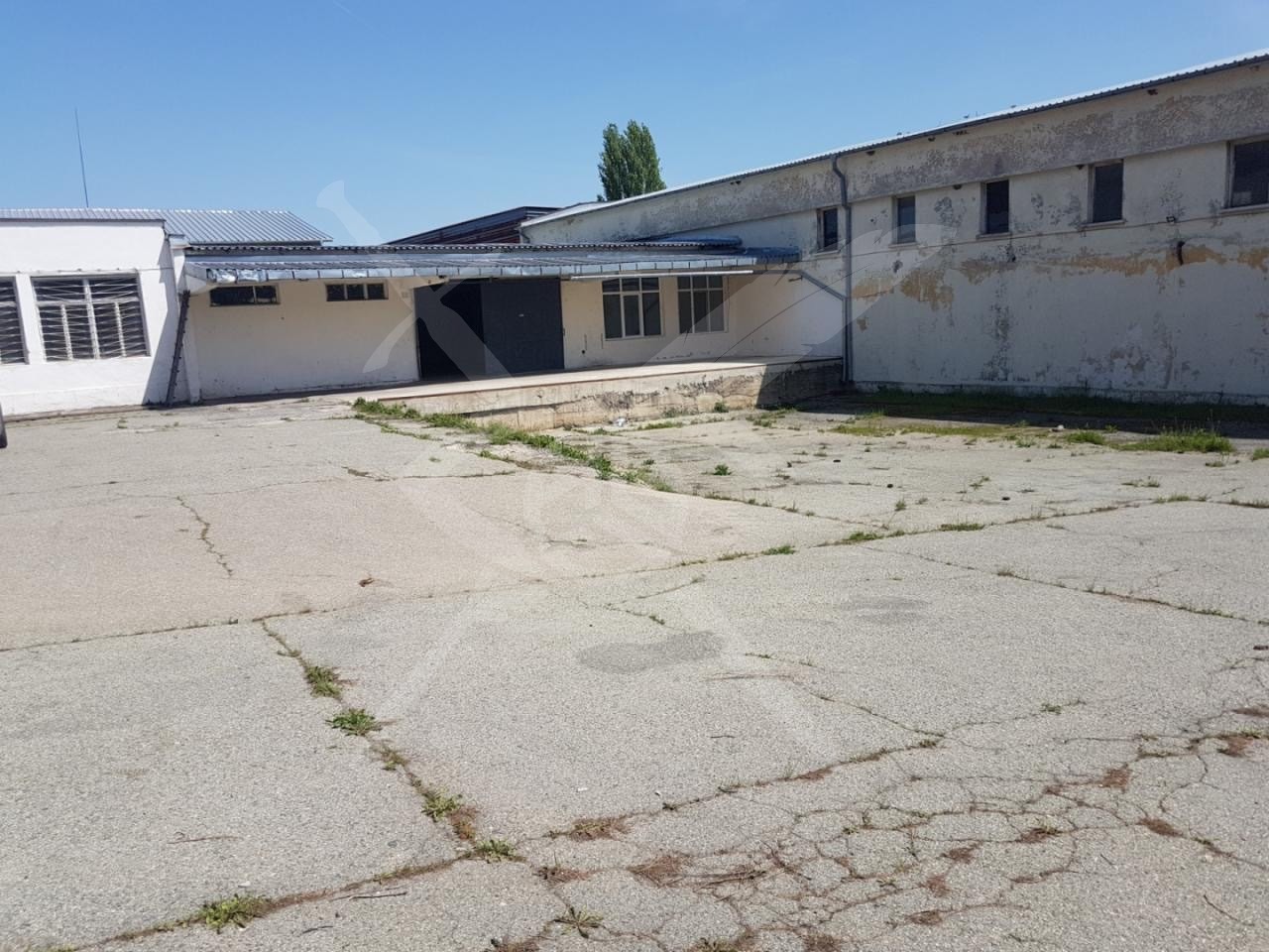Дава под наем СКЛАД, с. Дълбоки, област Стара Загора, снимка 5 - Складове - 55158792